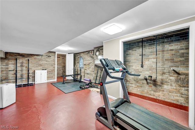 708 Park Avenue, Elyria, OH 44035