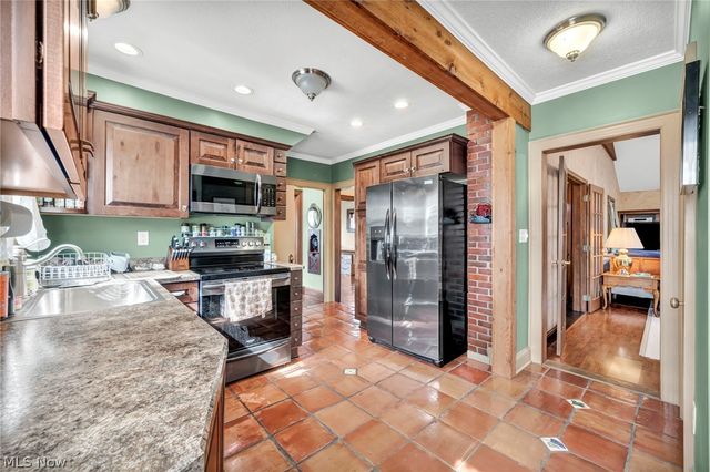 708 Park Avenue, Elyria, OH 44035