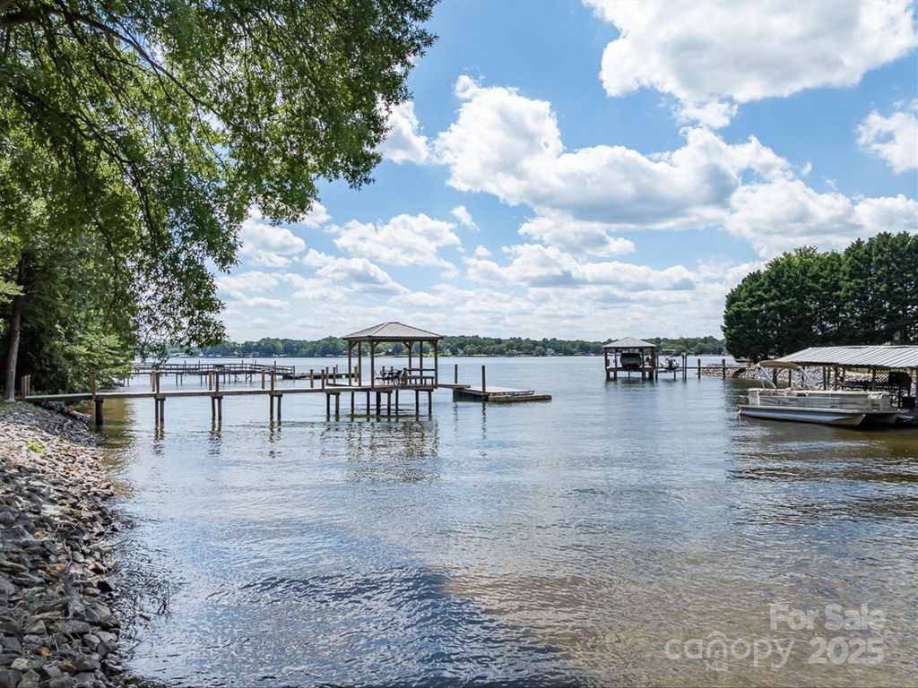 4875 Moore Street, Sherrills Ford, NC 28673