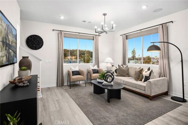 548 Gregory Way, Glendora, CA 91740