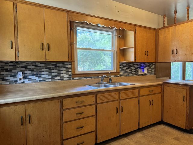 1175 Ravina Avenue, Benton Harbor, MI 49022