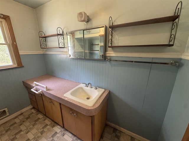 1175 Ravina Avenue, Benton Harbor, MI 49022