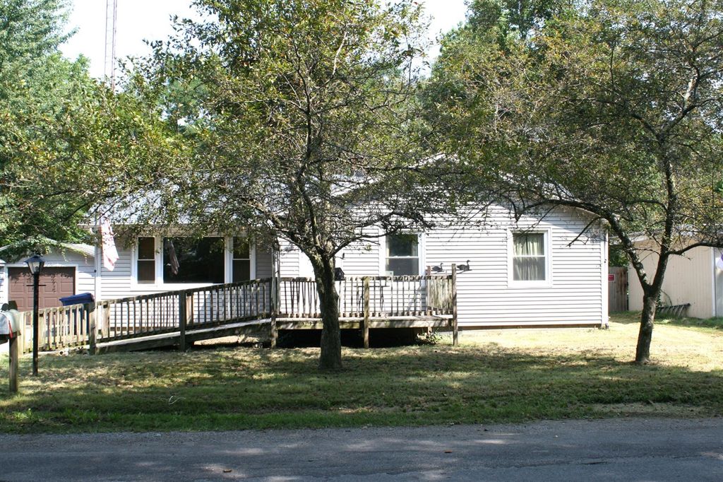 1175 Ravina Avenue, Benton Harbor, MI 49022