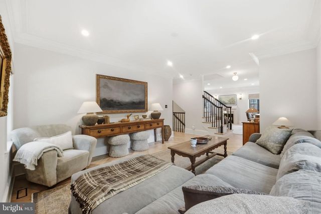 5602 YORK LN, Bethesda, MD 20814