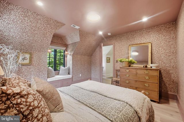 5602 YORK LN, Bethesda, MD 20814