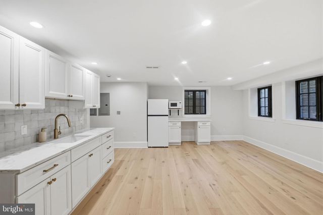 5602 YORK LN, Bethesda, MD 20814