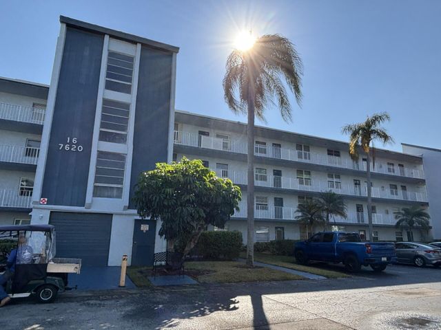 7620 NW 18th Street 308, Margate, FL 33063