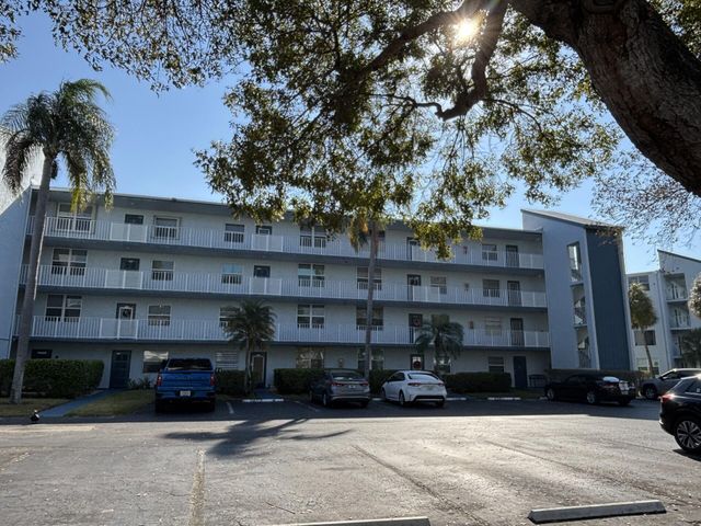 7620 NW 18th Street 308, Margate, FL 33063