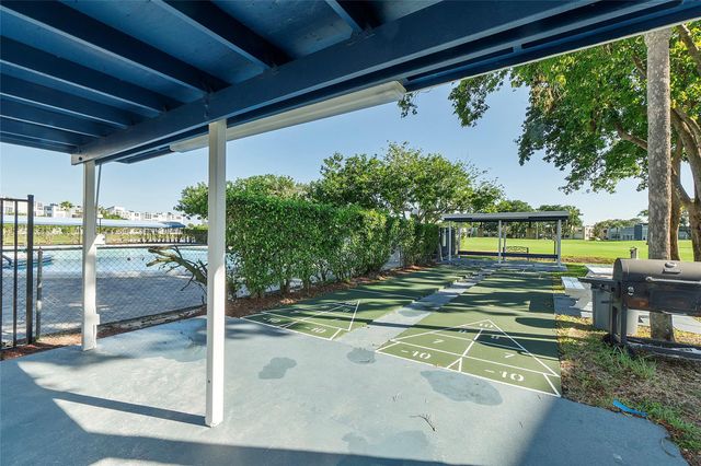 7620 NW 18th Street 308, Margate, FL 33063