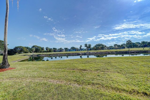 7620 NW 18th Street 308, Margate, FL 33063