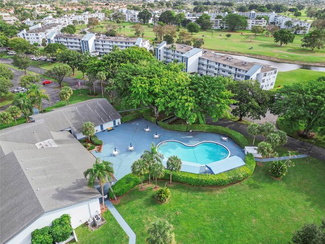 7620 NW 18th Street 308, Margate, FL 33063