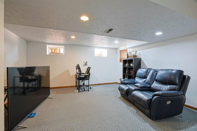 7830 Plantation Drive, West Chester, OH 45069