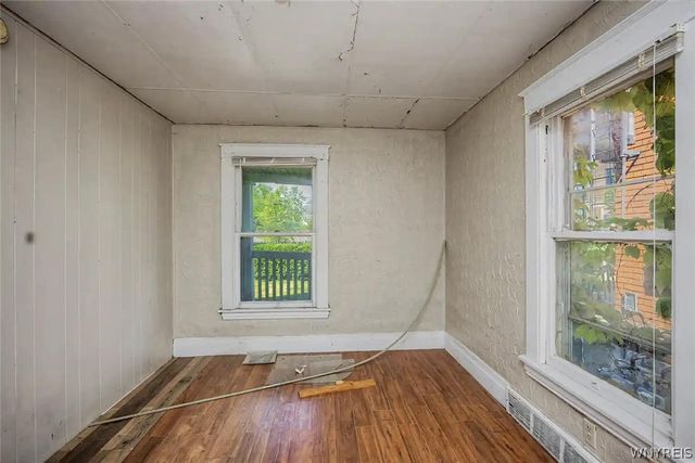 517 Tronolone Place, Niagara Falls, NY 14301