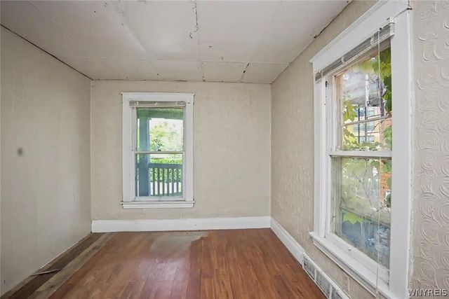 517 Tronolone Place, Niagara Falls, NY 14301