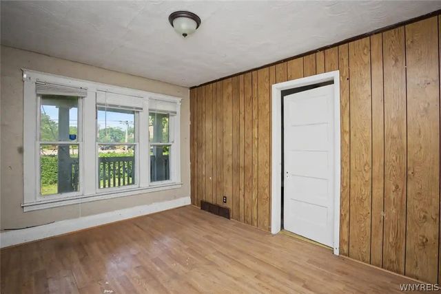 517 Tronolone Place, Niagara Falls, NY 14301