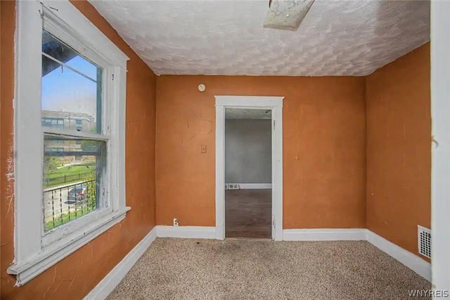 517 Tronolone Place, Niagara Falls, NY 14301
