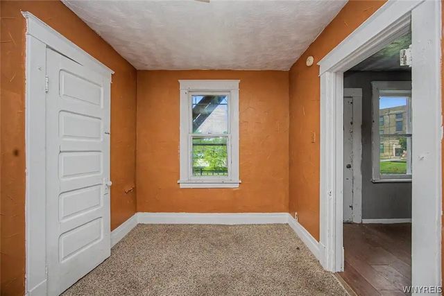 517 Tronolone Place, Niagara Falls, NY 14301