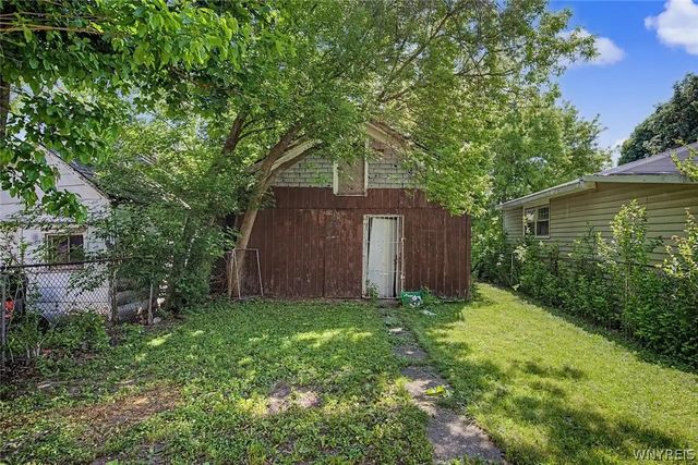 517 Tronolone Place, Niagara Falls, NY 14301