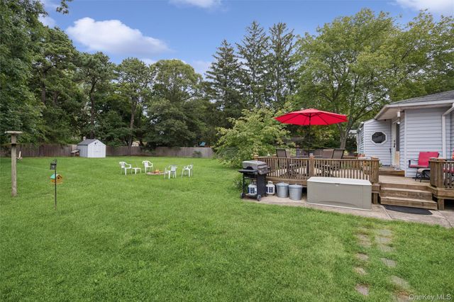 43 Columbus Avenue, Brentwood, NY 11717