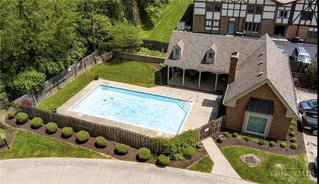 40 Nicholson Court, Washington Twp, OH 45459