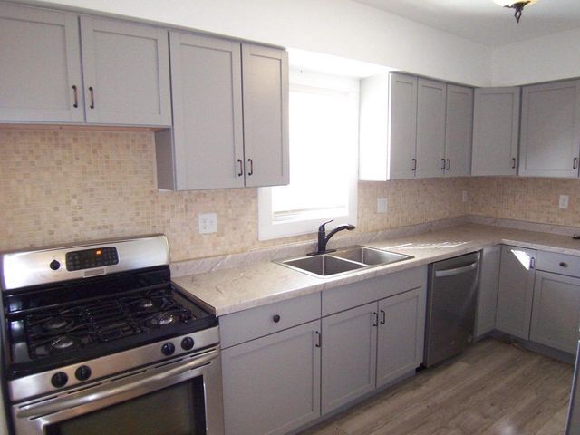 873 E Memorial Dr. Drive, Janesville, WI 53545