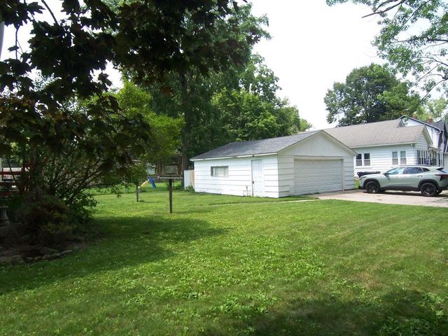 873 E Memorial Dr. Drive, Janesville, WI 53545