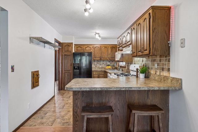 880 Whitney Drive, Apple Valley, MN 55124