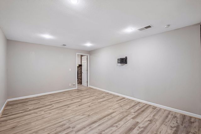 880 Whitney Drive, Apple Valley, MN 55124