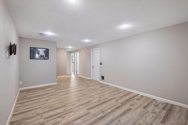 880 Whitney Drive, Apple Valley, MN 55124