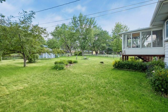 880 Whitney Drive, Apple Valley, MN 55124