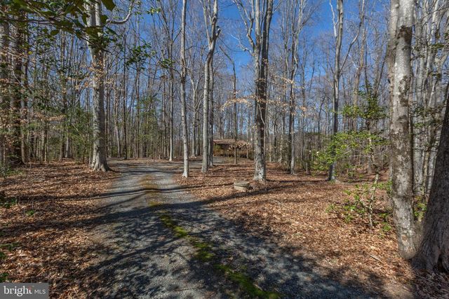 264 HOLLY CORNER RD, Fredericksburg, VA 22406