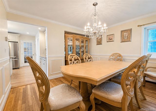 30 Park Avenue, Shirley, NY 11967
