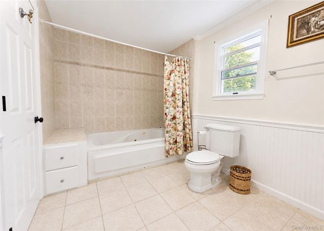 30 Park Avenue, Shirley, NY 11967