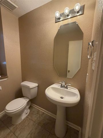 2630 Skyview Shadows Court, Houston, TX 77047