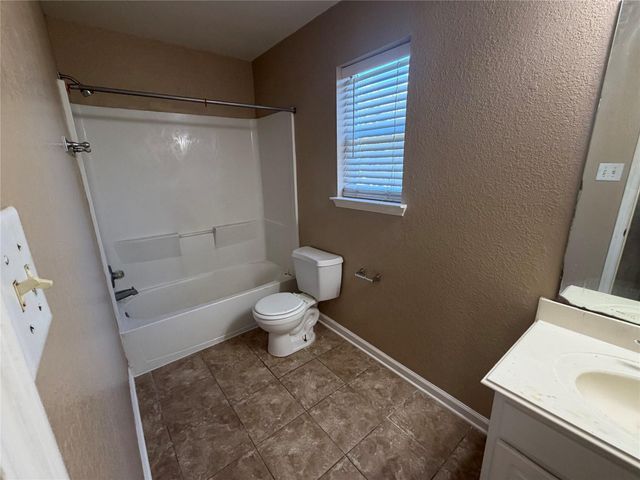 2630 Skyview Shadows Court, Houston, TX 77047