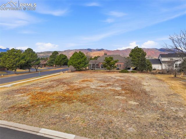 3810 Edgecliff Court, Colorado Springs, CO 80904