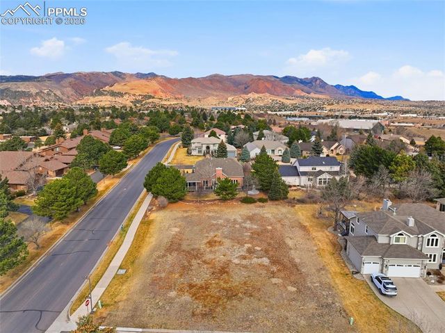 3810 Edgecliff Court, Colorado Springs, CO 80904