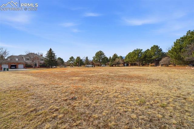 3810 Edgecliff Court, Colorado Springs, CO 80904