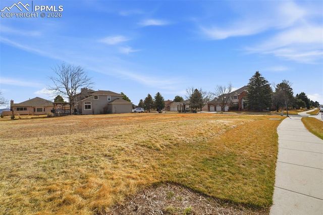 3810 Edgecliff Court, Colorado Springs, CO 80904