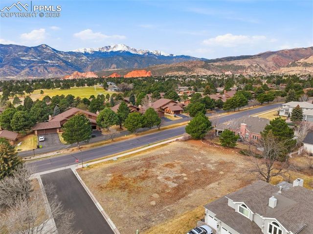 3810 Edgecliff Court, Colorado Springs, CO 80904