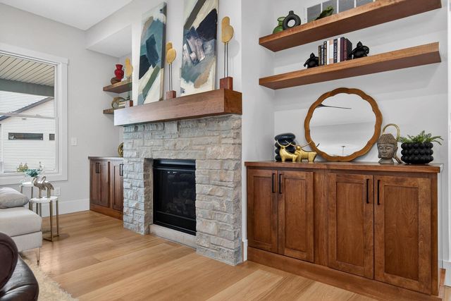 7091 SPRING CREEK Drive, Bettendorf, IA 52722