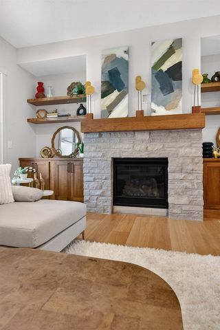 7091 SPRING CREEK Drive, Bettendorf, IA 52722