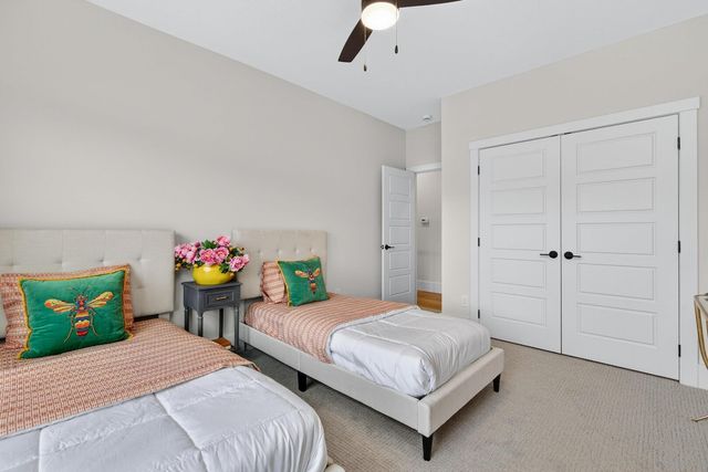 7091 SPRING CREEK Drive, Bettendorf, IA 52722