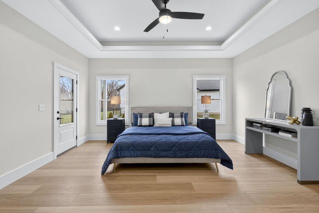 7091 SPRING CREEK Drive, Bettendorf, IA 52722