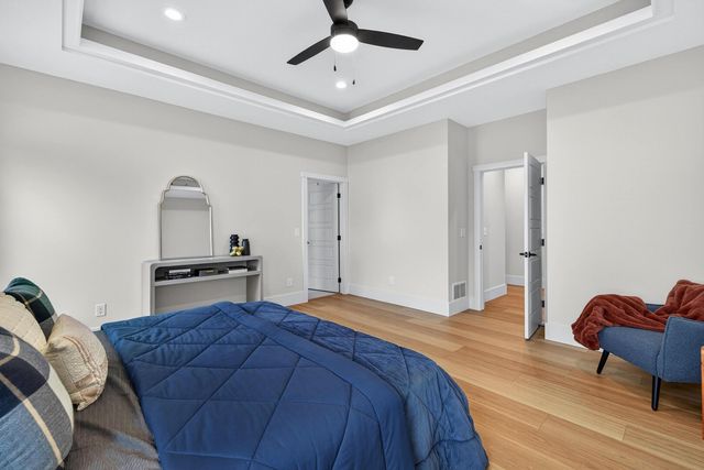 7091 SPRING CREEK Drive, Bettendorf, IA 52722