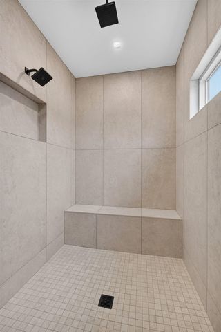 7091 SPRING CREEK Drive, Bettendorf, IA 52722