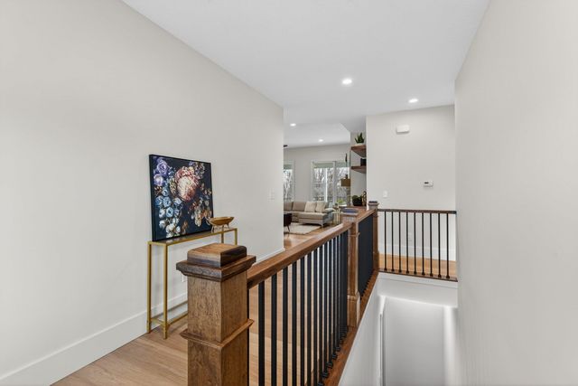 7091 SPRING CREEK Drive, Bettendorf, IA 52722