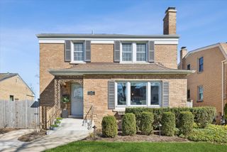 267 N Larch Avenue, Elmhurst, IL 60126