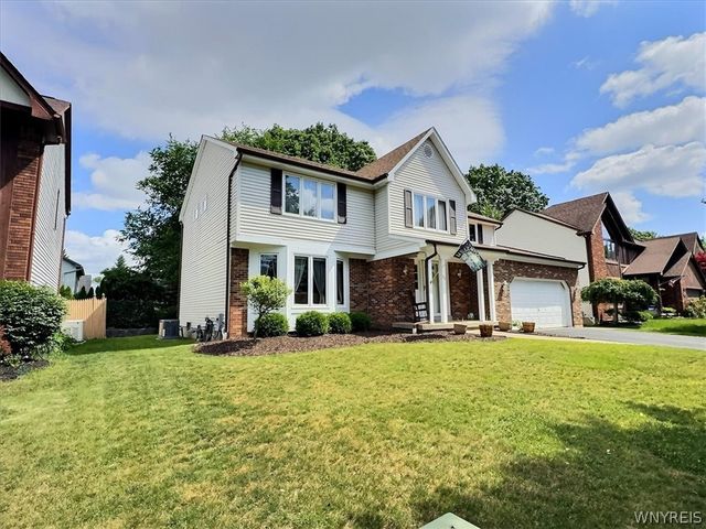 110 Londonderry Lane, Amherst, NY 14068