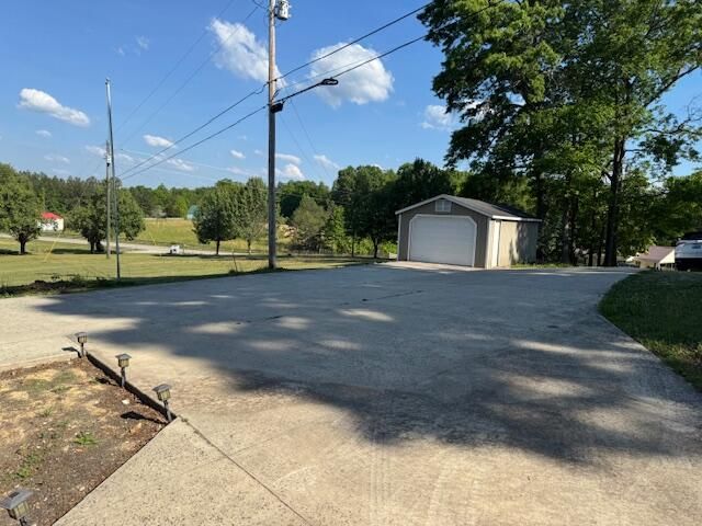 2831 Williamsburg Street, Whitley City, KY 42653